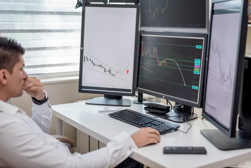 Why the Most Decorated Crypto Analysts Keep Getting It Wrong